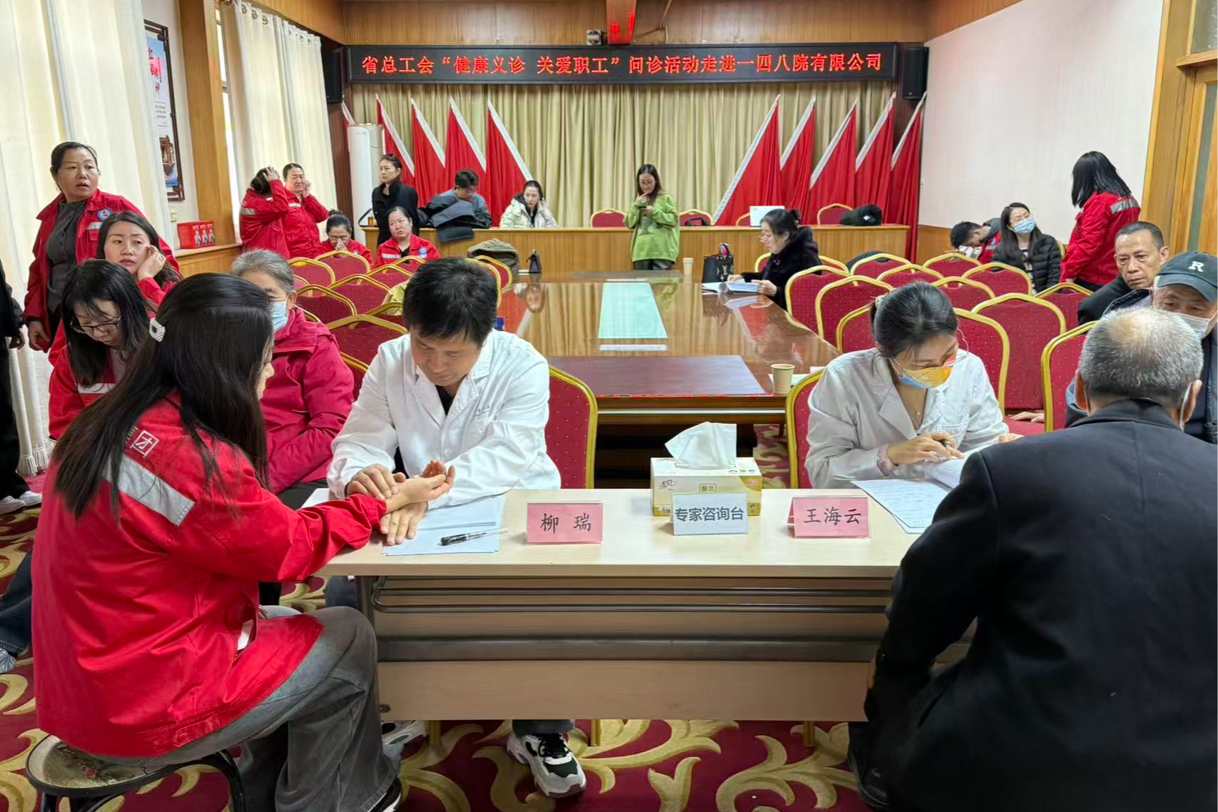 55e886fbeaf742cc8c4a9edabb6d1e61