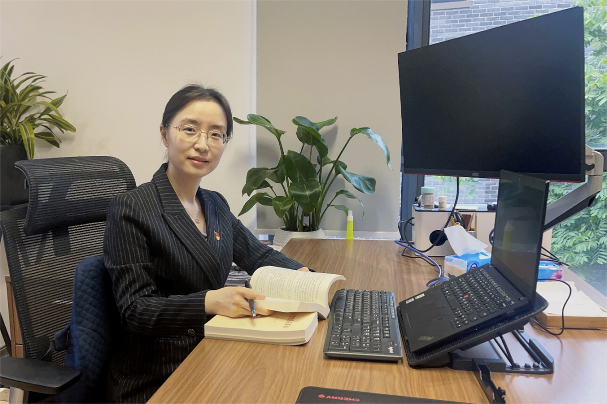 769300a4767d42a389d2ed68319e59ee