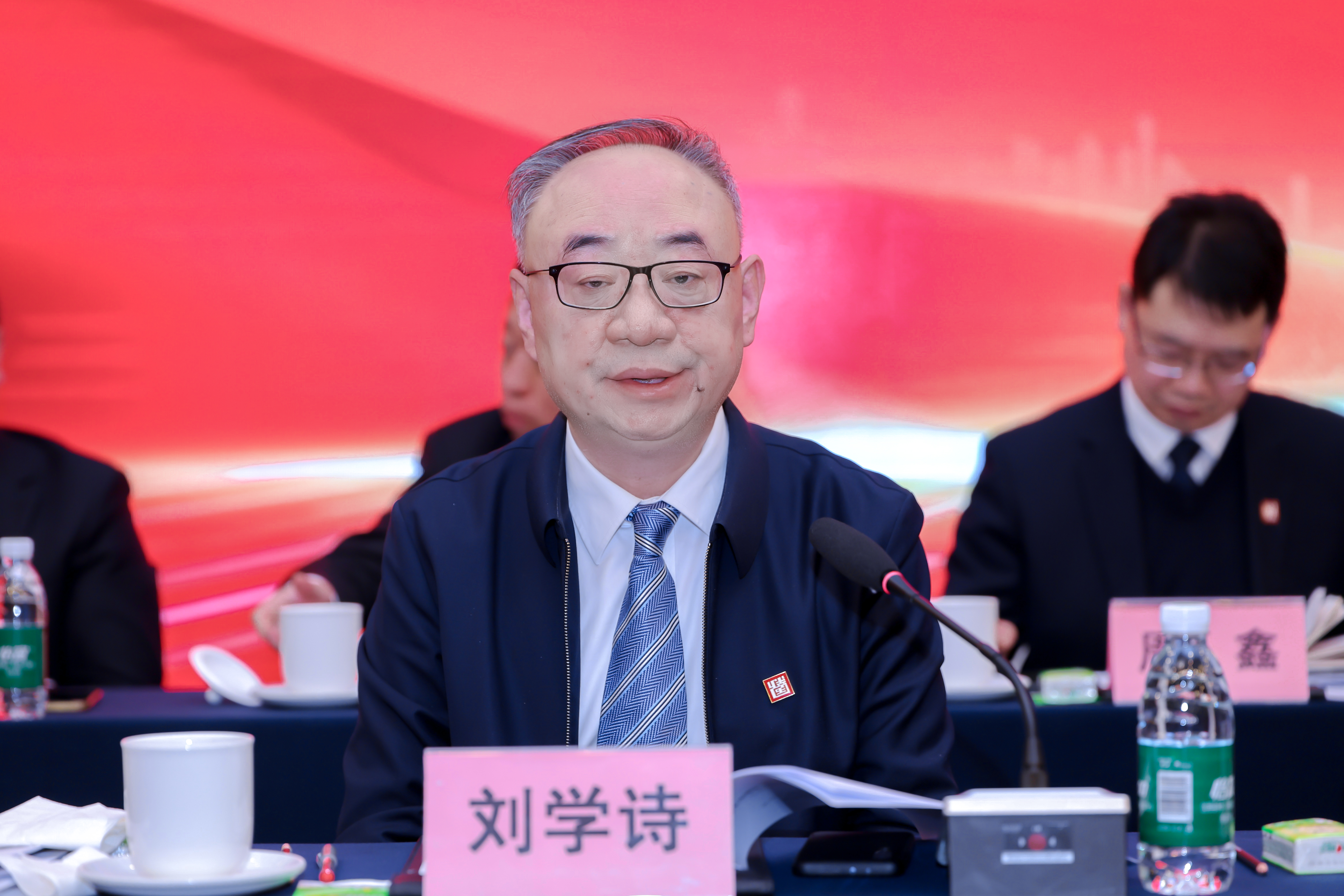 14dca14b22cf471c8a6f0d7f70bf9a07