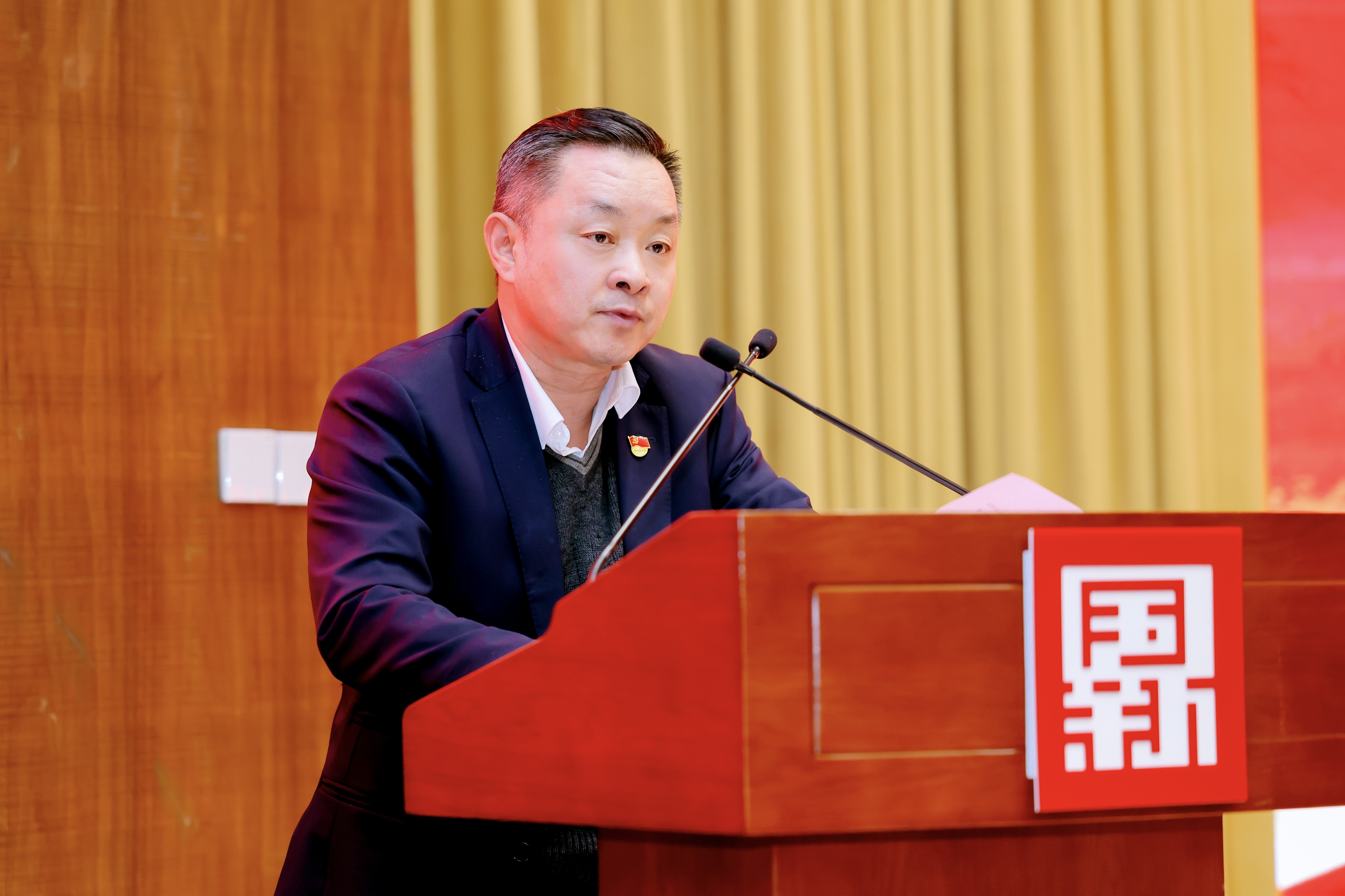 21659ef20f3e45e0a175aef800e66d79