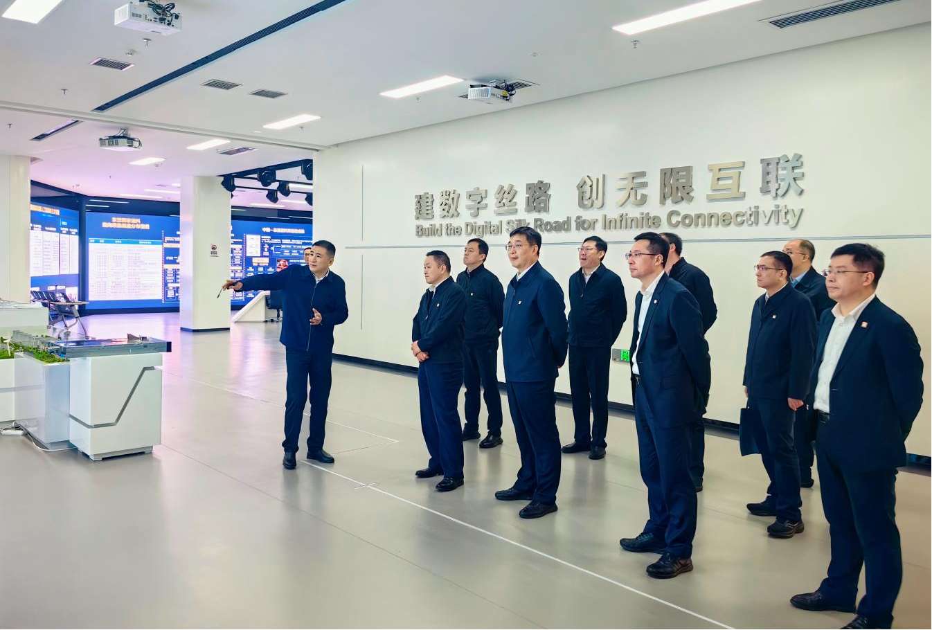 28ecde94f8a646369d9f7c2788168f75