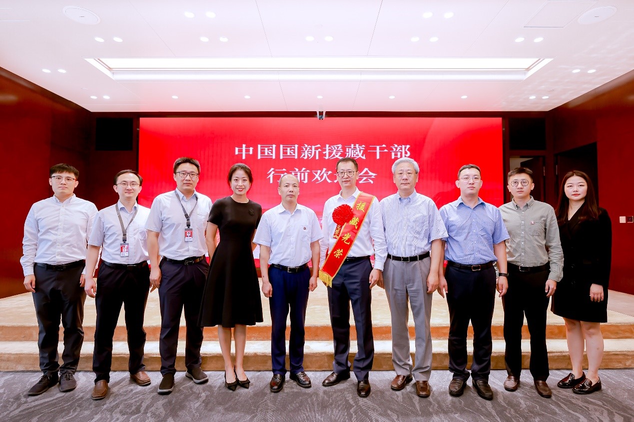 27598f489e8d4f1292d1ad5964c4df31