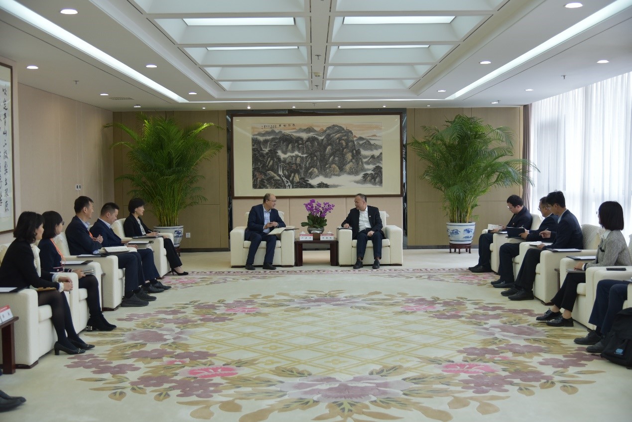 09d5abae9d254352abc652c068a094de