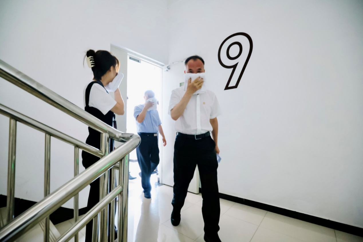 fe43980a-34c8-479e-9d53-b299575b39deimage1