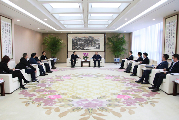 69f13f85307746319d7d32d91ce541ef