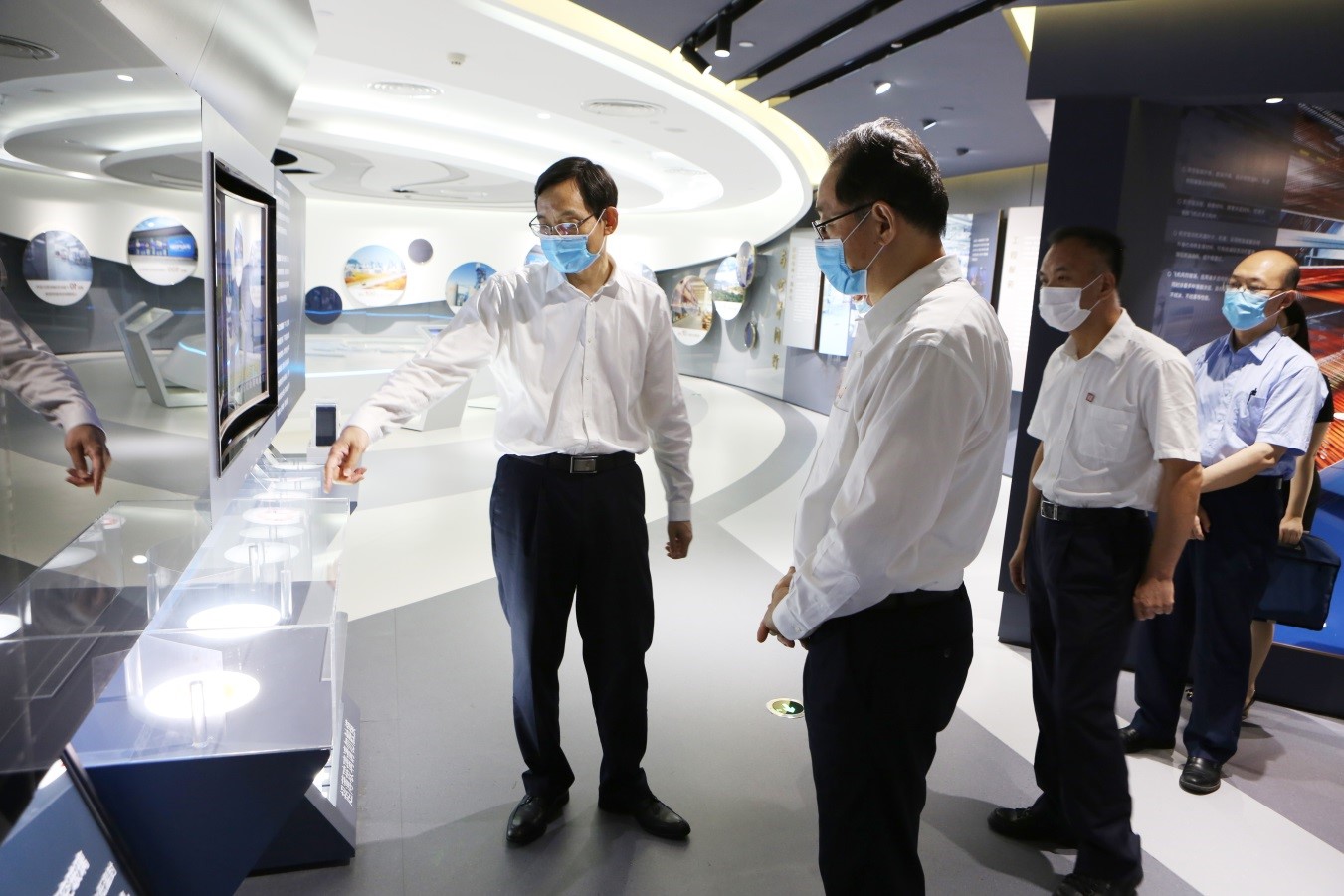 EMC�ױ���(�й�)�����ٷ���վ-EMC SPORTS