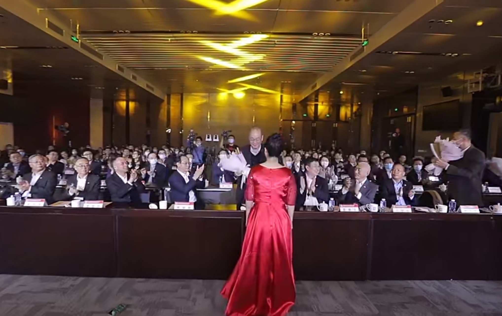 EMC�ױ���(�й�)�����ٷ���վ-EMC SPORTS